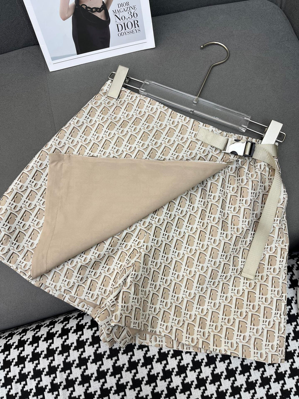 DIOR WRAP-FRONT SHORTS 228595