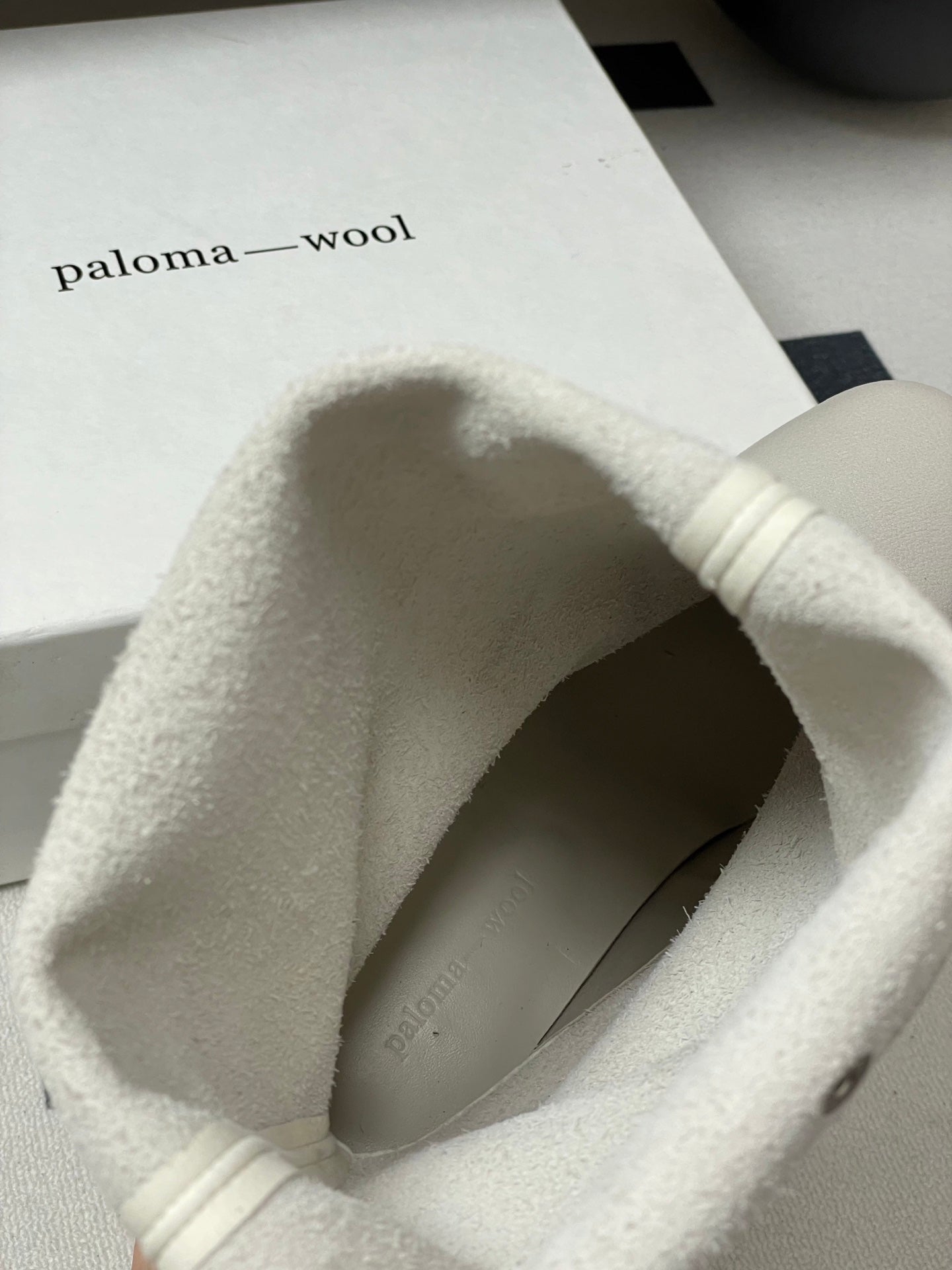 ALO 25S PALOMA WOOL TIERED BOOTS IN CREAM WHITE LAMBSKIN WITH STUD