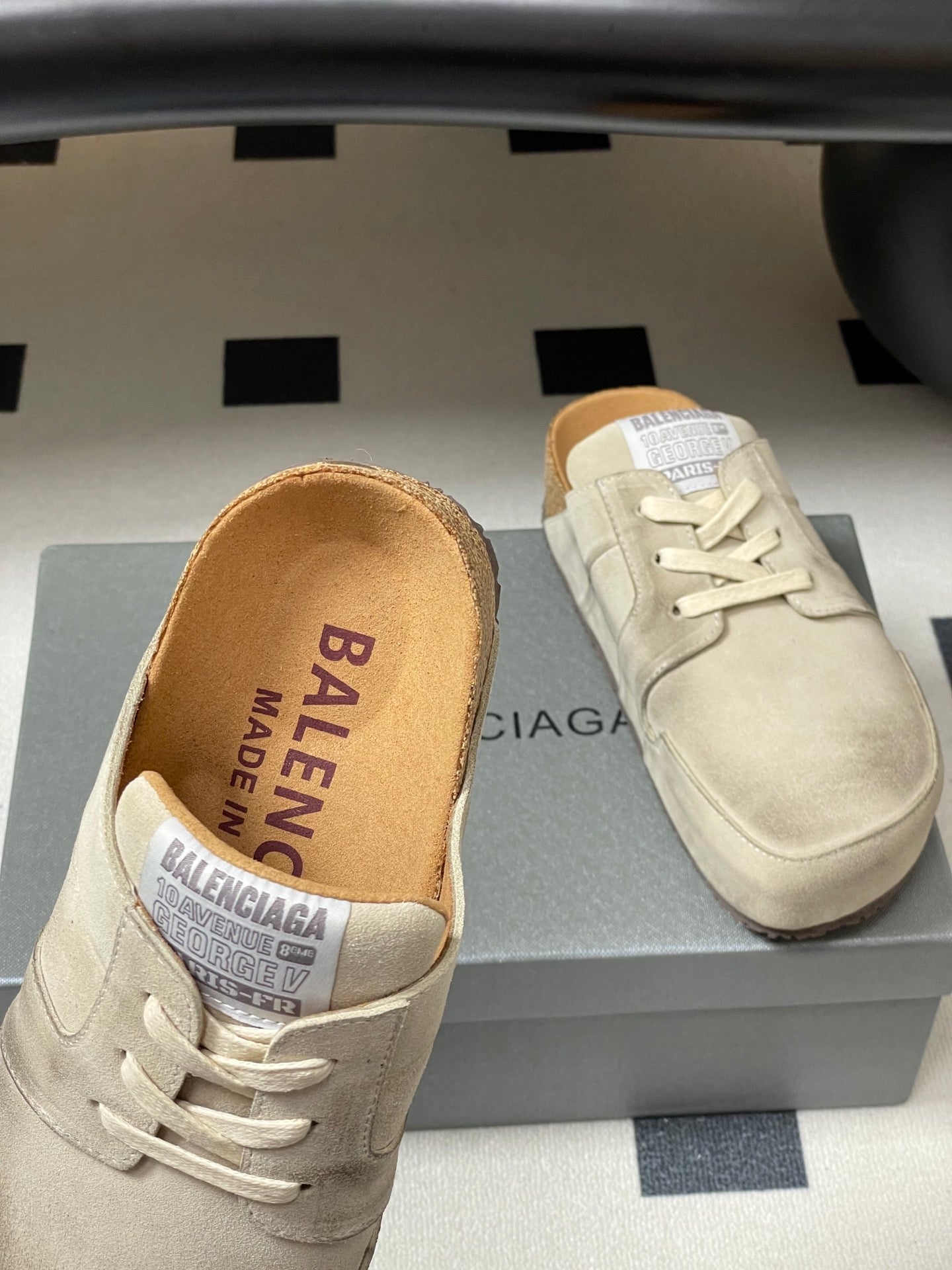 BALENCIAGA 25S MULES BIRKENSTOCK IN CREAM BEIGE SUEDE
