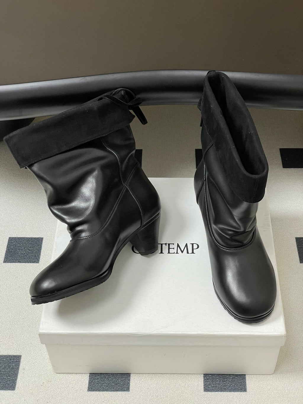 ALO 25S FOLD-OVER ANKLE BOOTS 50 MM IN BLACK LAMBSKIN