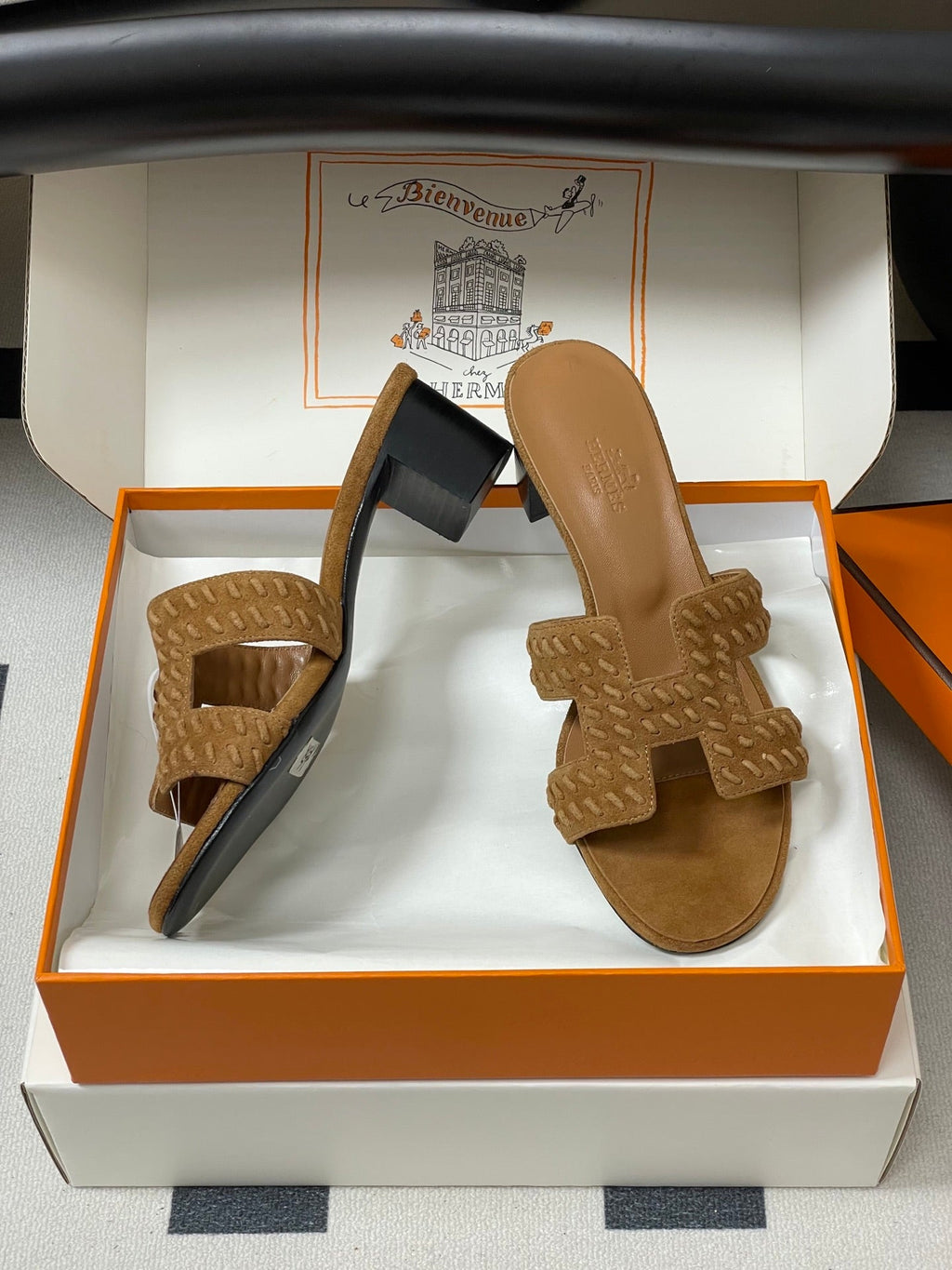 HM 25S ORAN HIGH‑HEEL SANDAL IN LIGHT BROWN SUEDE AND LAMBSKIN