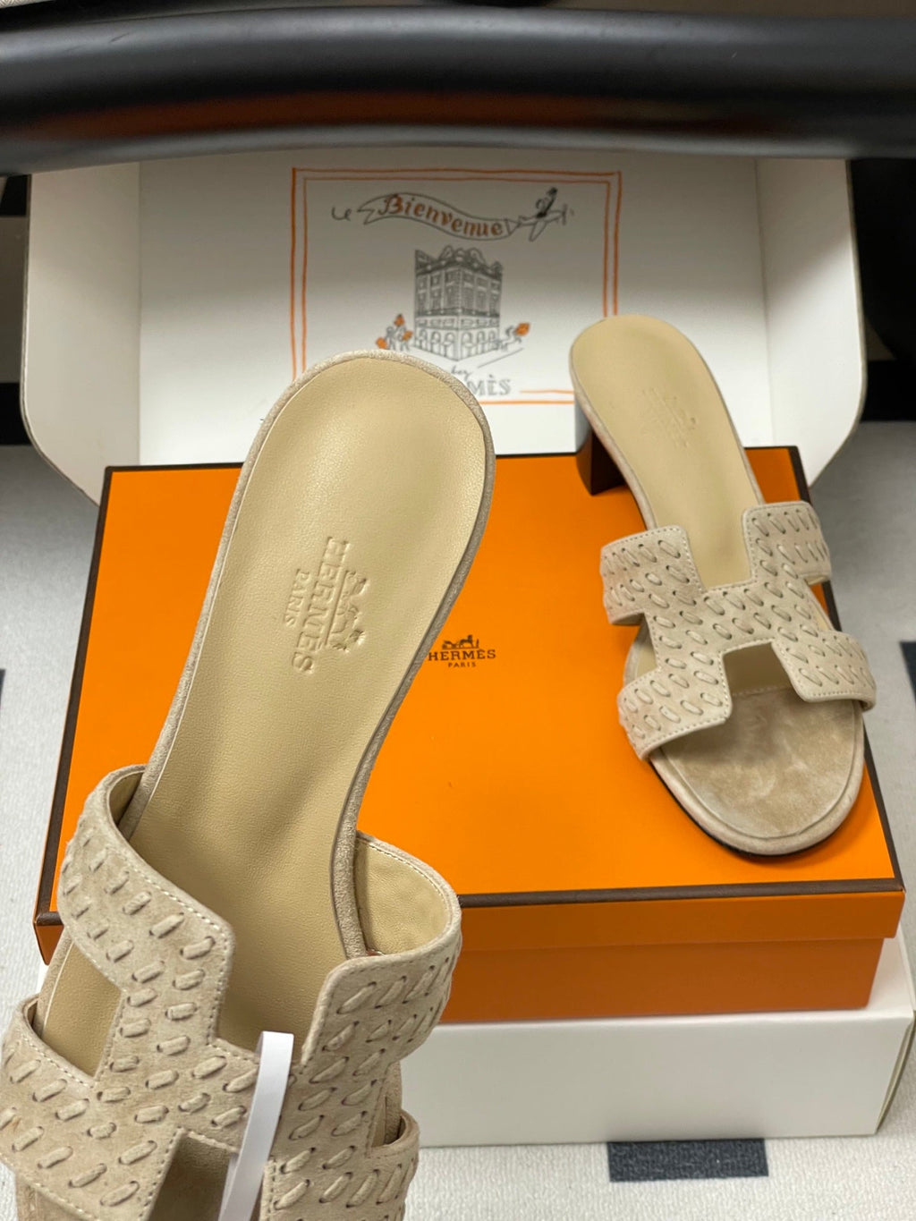 HM 25S ORAN HIGH‑HEEL SANDAL IN BEIGE SUEDE AND LAMBSKIN