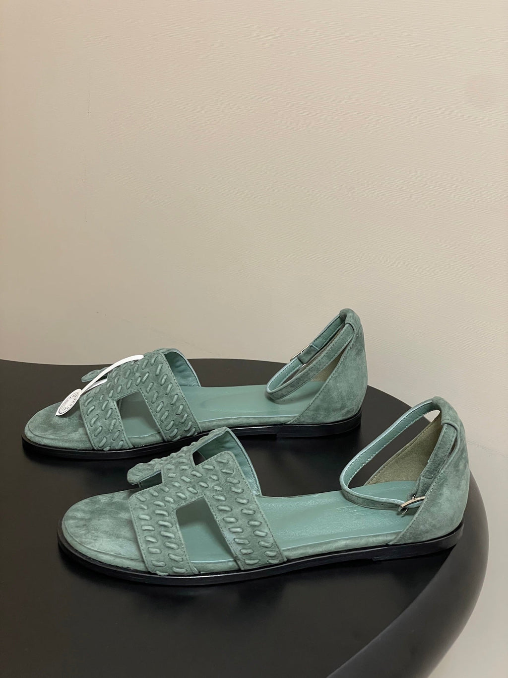 HM 25S SANTORINI SANDAL IN MUTED MINT GREEN SUEDE AND LAMBSKIN
