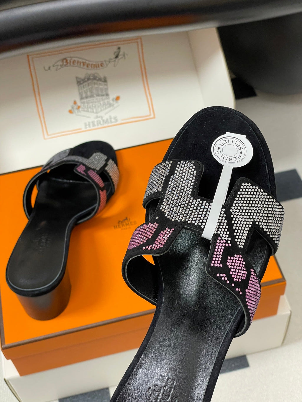 HM 25S ORAN HIGH‑HEEL SANDAL 50 MM IN BLACK LAMBSKIN WITH WHITE MIX PINK STONE DETAILS