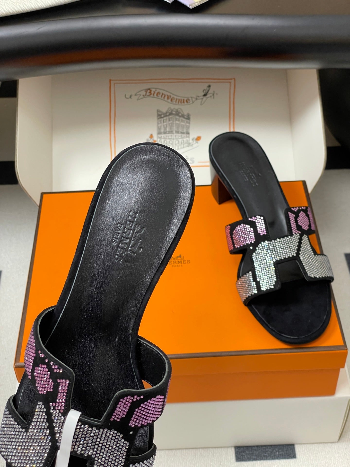 HM 25S ORAN HIGH‑HEEL SANDAL 50 MM IN BLACK LAMBSKIN WITH WHITE MIX PINK STONE DETAILS