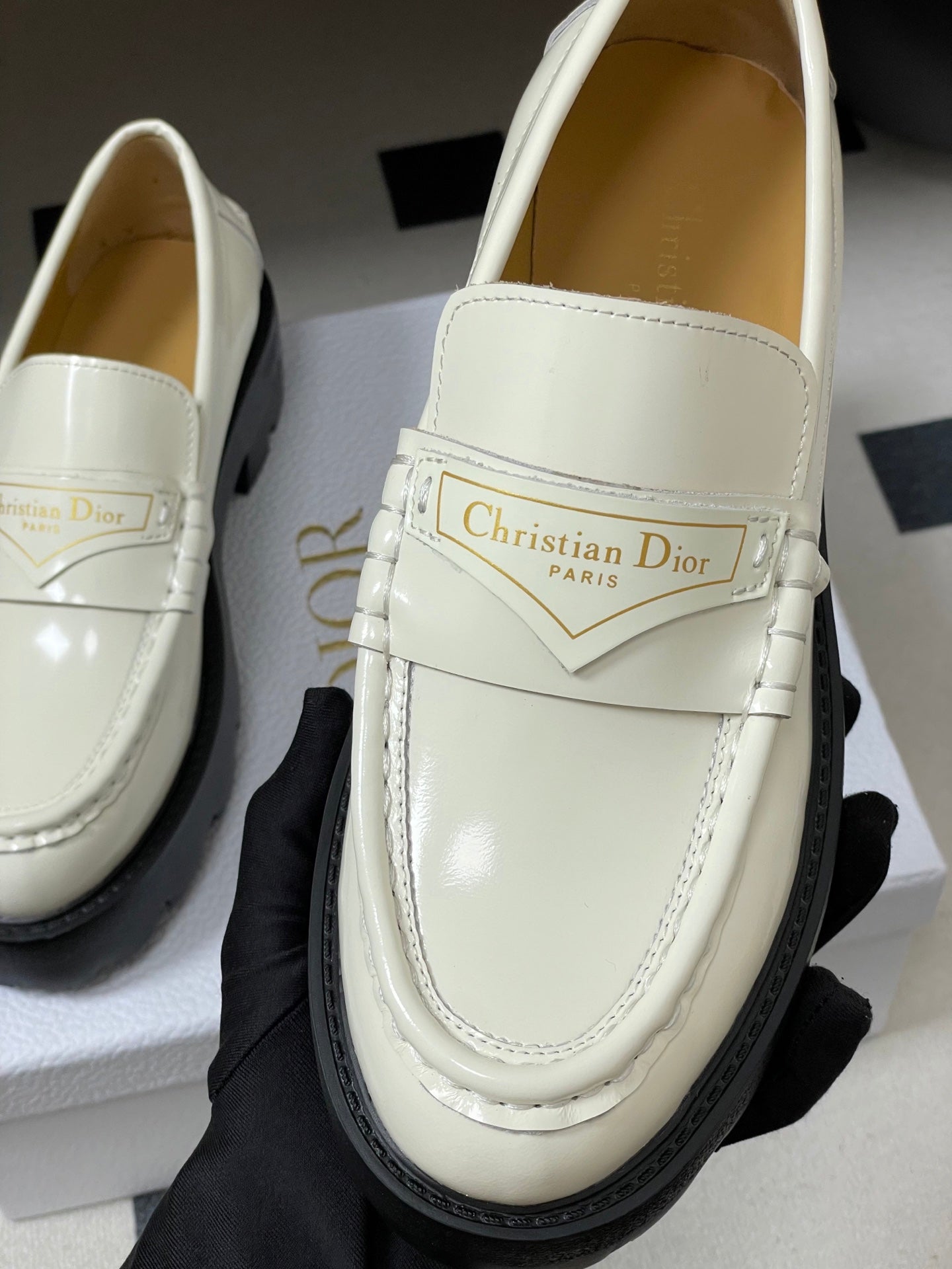 DIOR 25S BOY PLATFORM LOAFERS IN CREAM WHITE LAMBSKIN