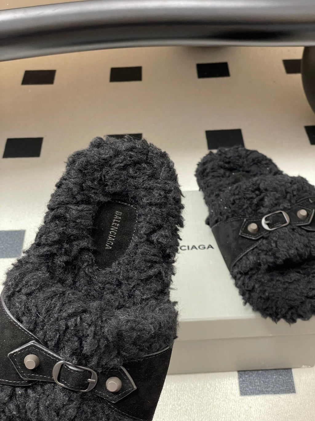BALENCIAGA 25S SLIPPERS IN BLACK SUEDE AND WOOL