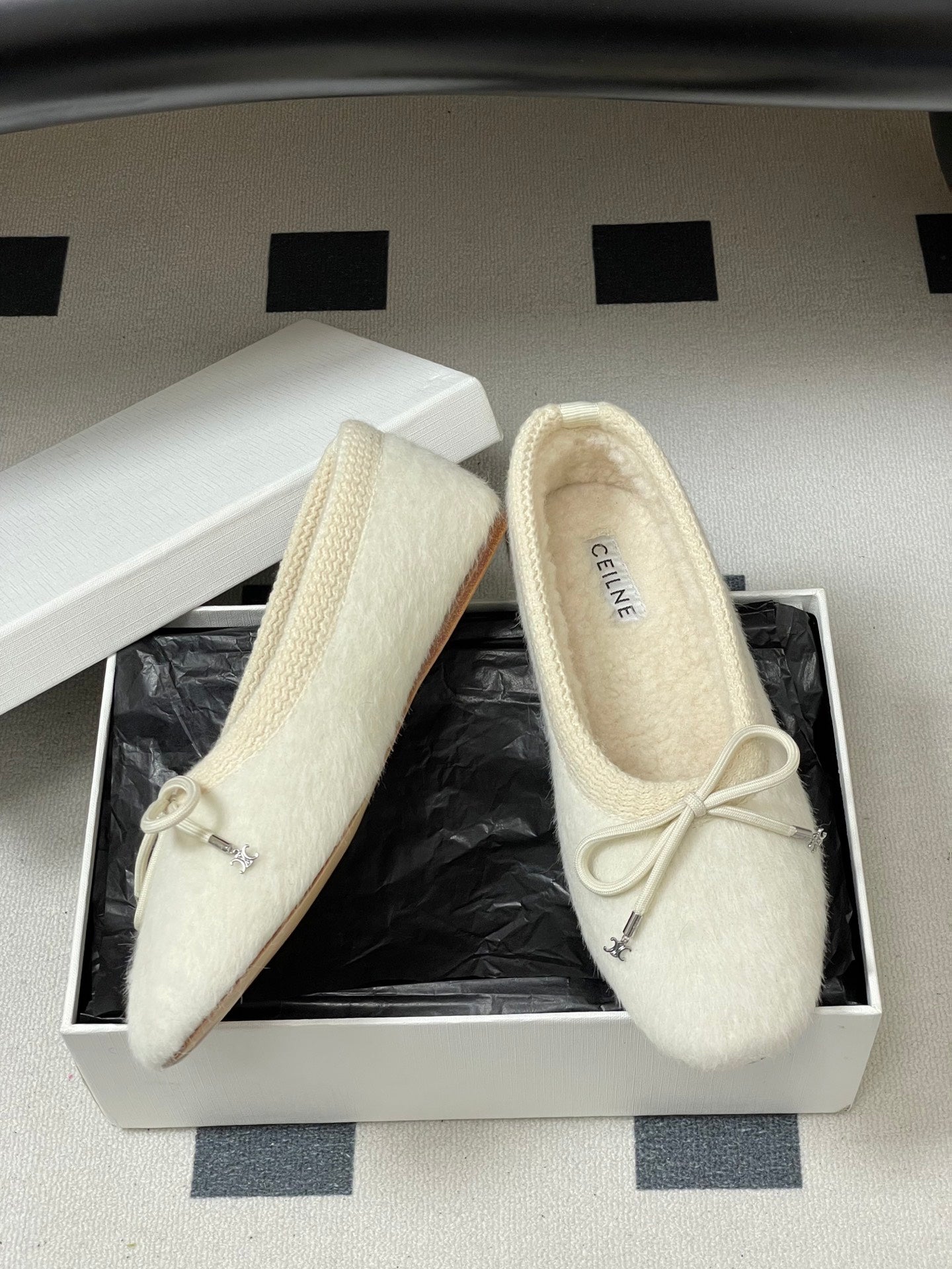CELINE 26S BALLET FLATS IN CREAM WHITE WOOL WITH BOW