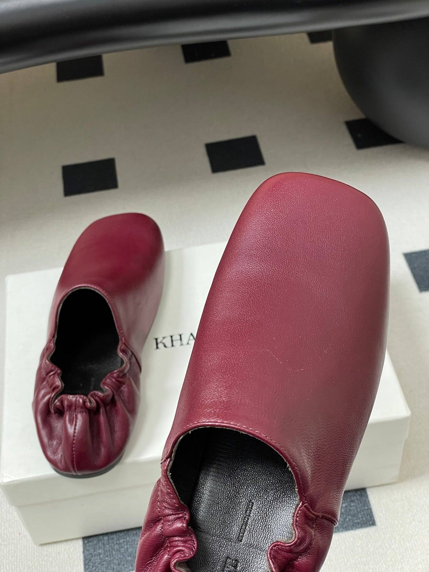 CELINE 26S ELASTIC-BACK FLAT SHOES IN DARK RED LAMBSKIN