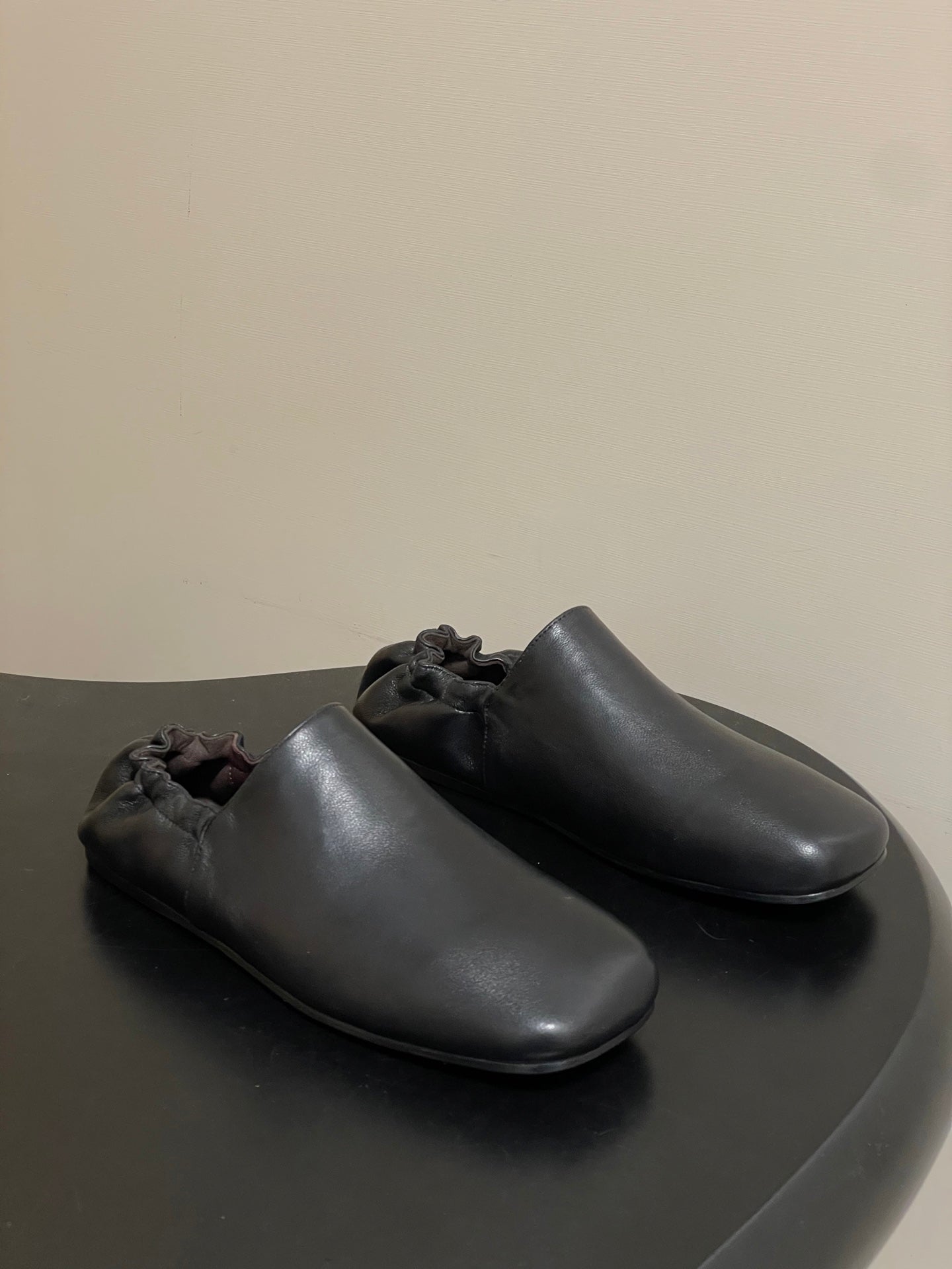 CELINE 26S ELASTIC-BACK FLAT SHOES IN BLACK LAMBSKIN