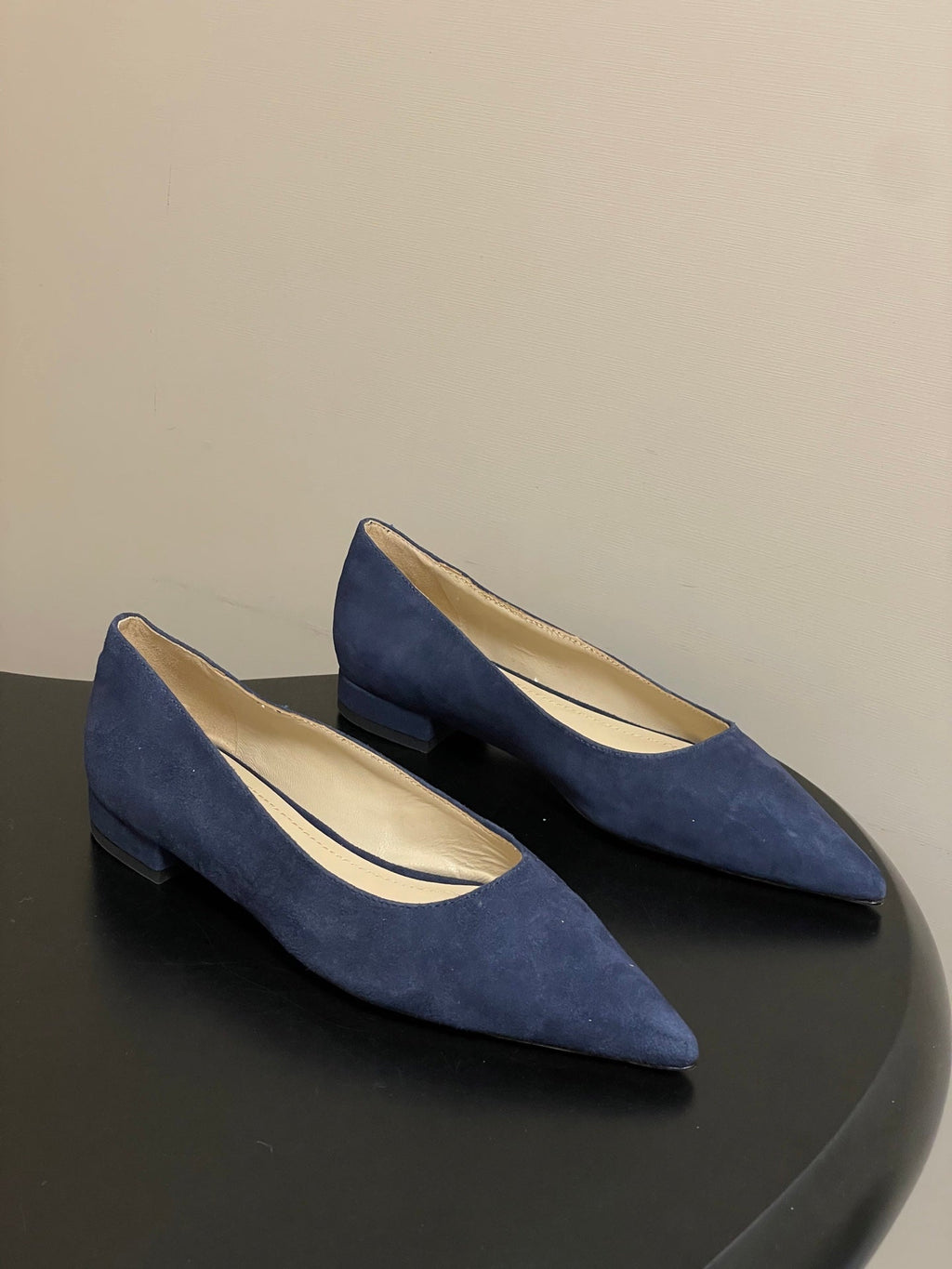 GIANVITO ROSSI 26S FLATS IN NAVY BLUE SUEDE