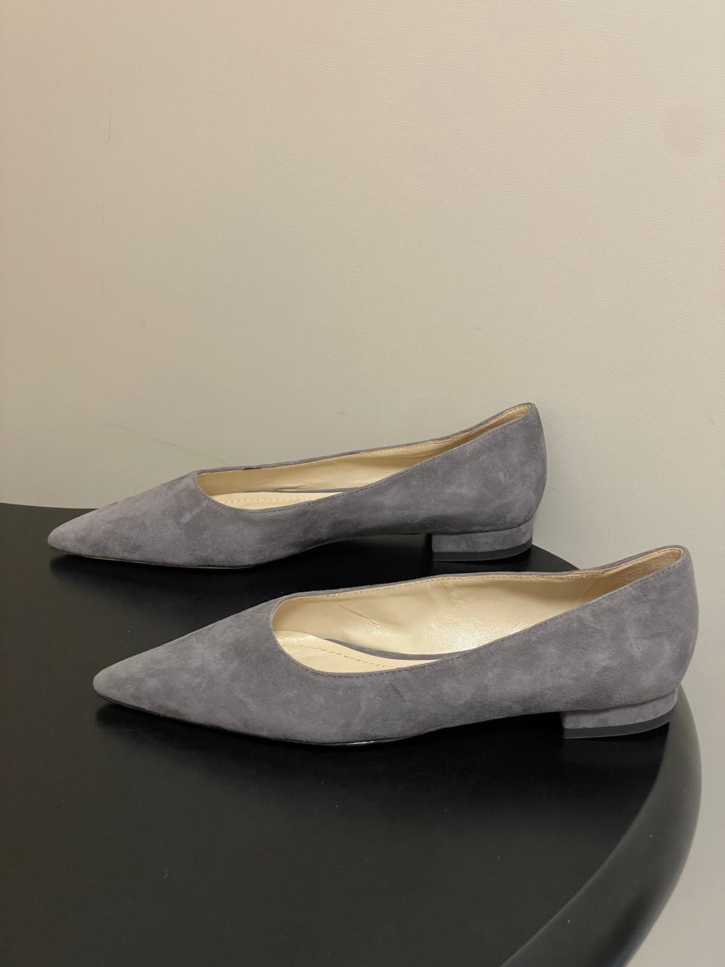 GIANVITO ROSSI 26S FLATS IN GREY SUEDE