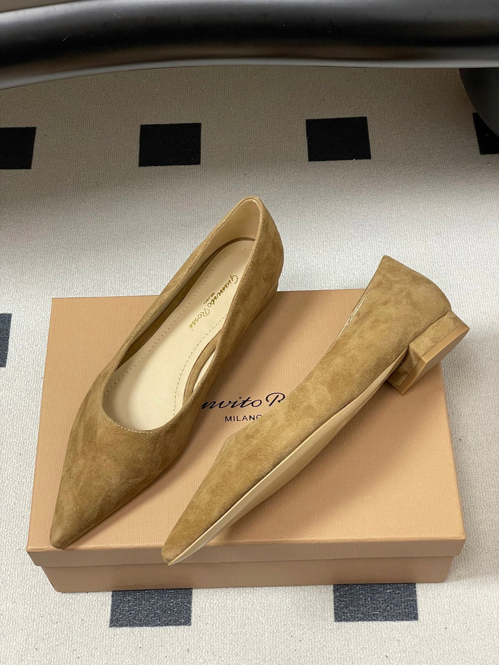 GIANVITO ROSSI 26S FLATS IN LIGHT BROWN SUEDE