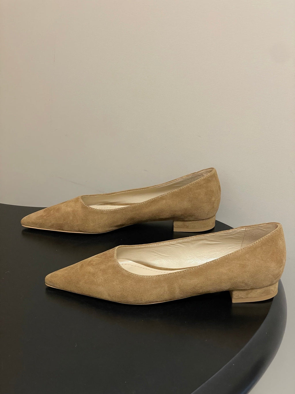 GIANVITO ROSSI 26S FLATS IN LIGHT BROWN SUEDE