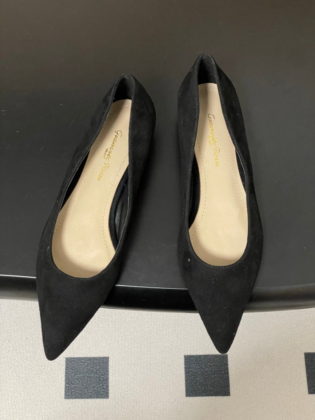 GIANVITO ROSSI 26S FLATS IN BLACK SUEDE