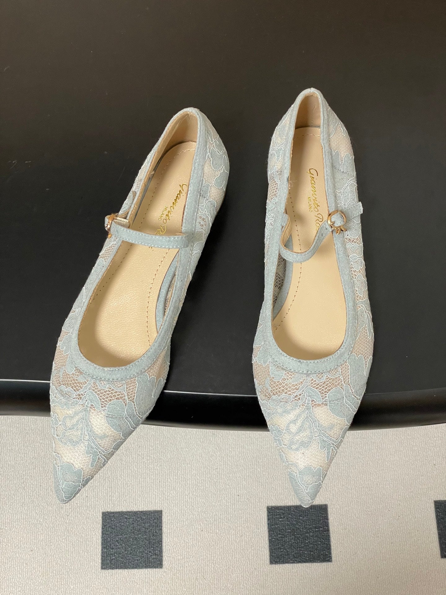 GIANVITO ROSSI 26S MARY JANE IN LIGHT BLUE LACE