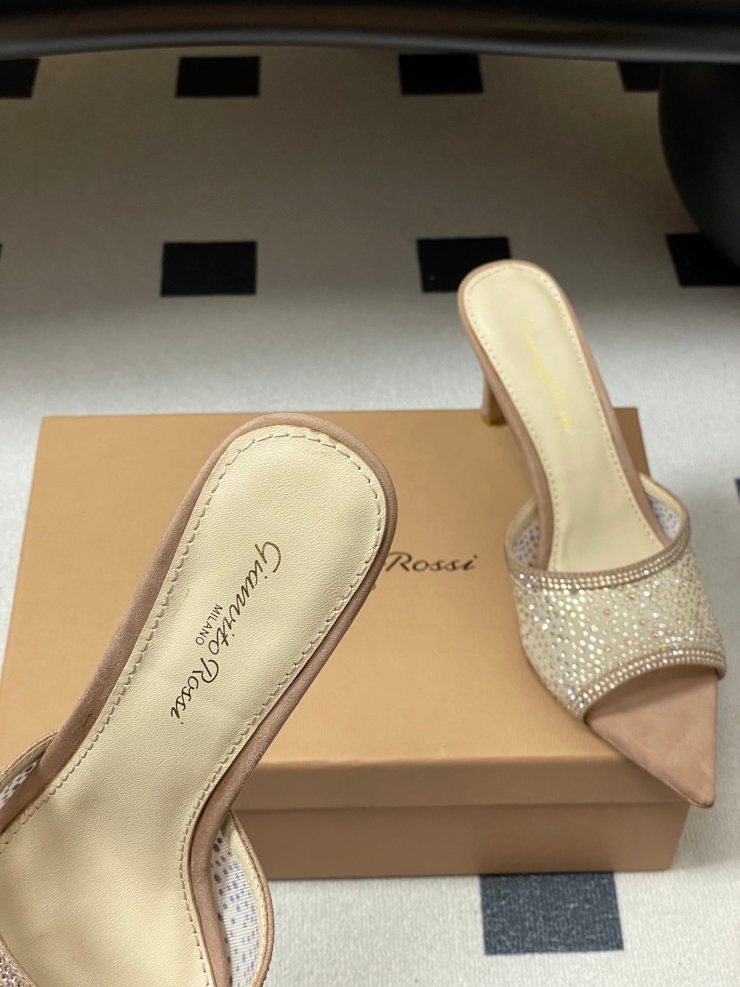 GIANVITO ROSSI 26S HIGH HEELS 85 MM IN NUDE BEIGE SUEDE WITH RHINESTONE STRAP