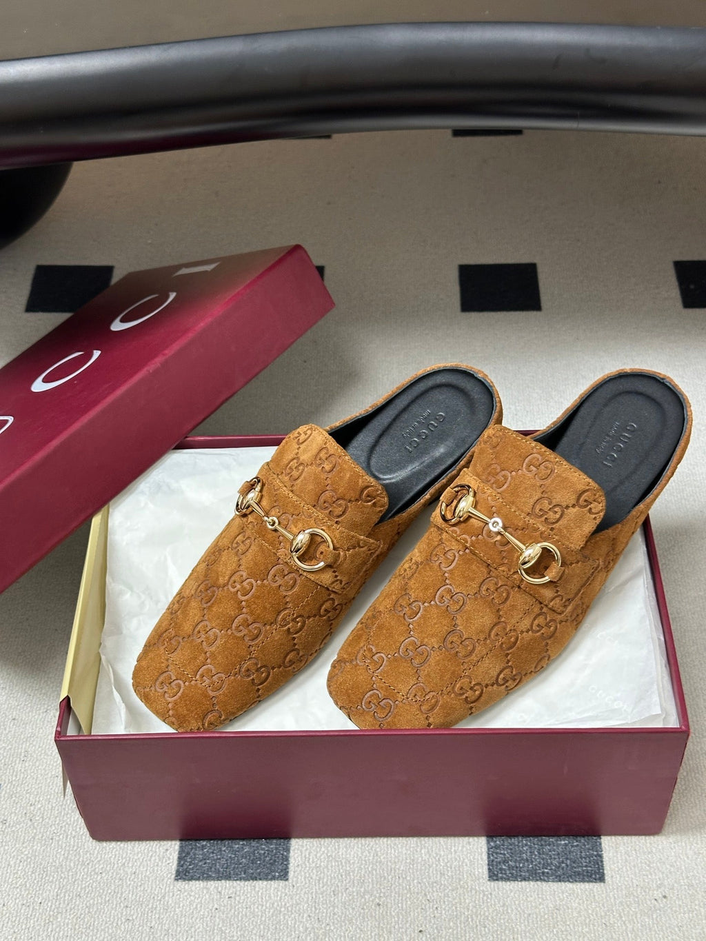 GUCCI 26S HORSEBIT LOAFER MULES IN MEDIUM BROWN SUEDE