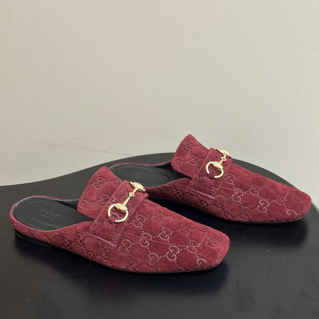 GUCCI 26S HORSEBIT LOAFER MULES IN RED SUEDE
