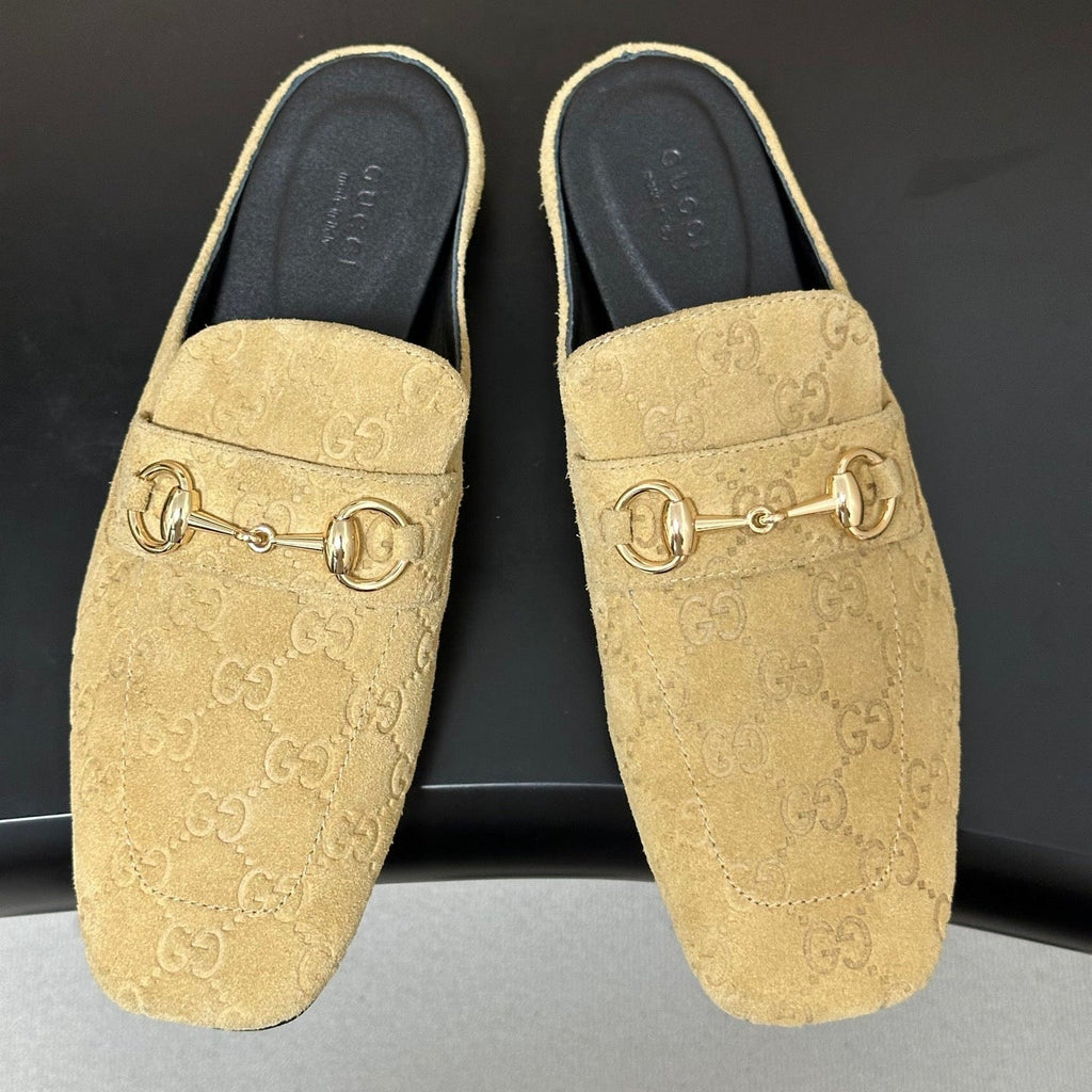 GUCCI 26S HORSEBIT LOAFER MULES IN BEIGE SUEDE