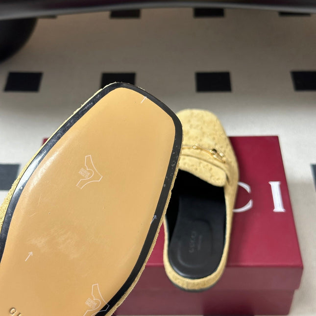 GUCCI 26S HORSEBIT LOAFER MULES IN BEIGE SUEDE