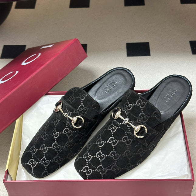 GUCCI 26S HORSEBIT LOAFER MULES IN BLACK SUEDE