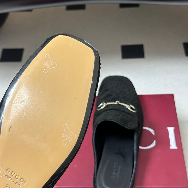 GUCCI 26S HORSEBIT LOAFER MULES IN BLACK SUEDE