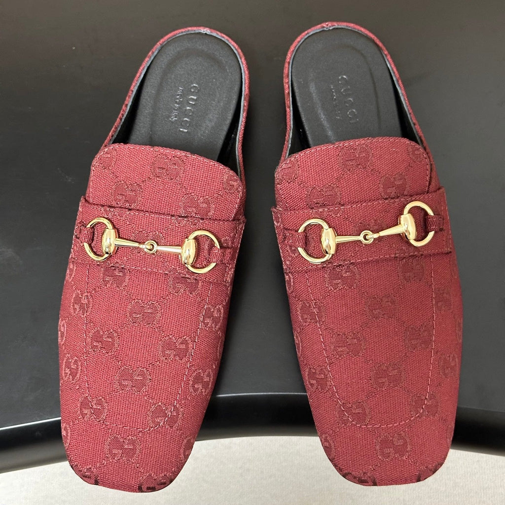 GUCCI 26S HORSEBIT LOAFER MULES IN RED CANVAS