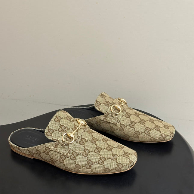 GUCCI 26S HORSEBIT LOAFER MULES IN BEIGE CANVAS