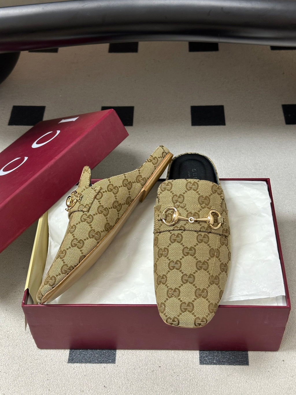 GUCCI 26S HORSEBIT LOAFER MULES IN BEIGE CANVAS