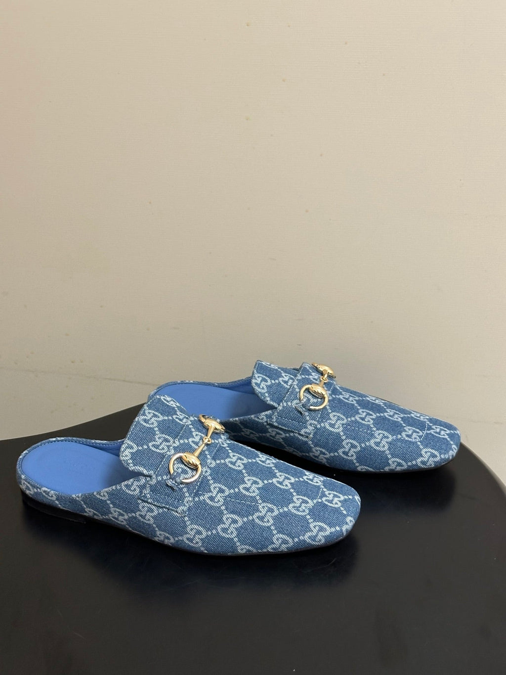 GUCCI 26S HORSEBIT LOAFER MULES IN BLUE DENIM
