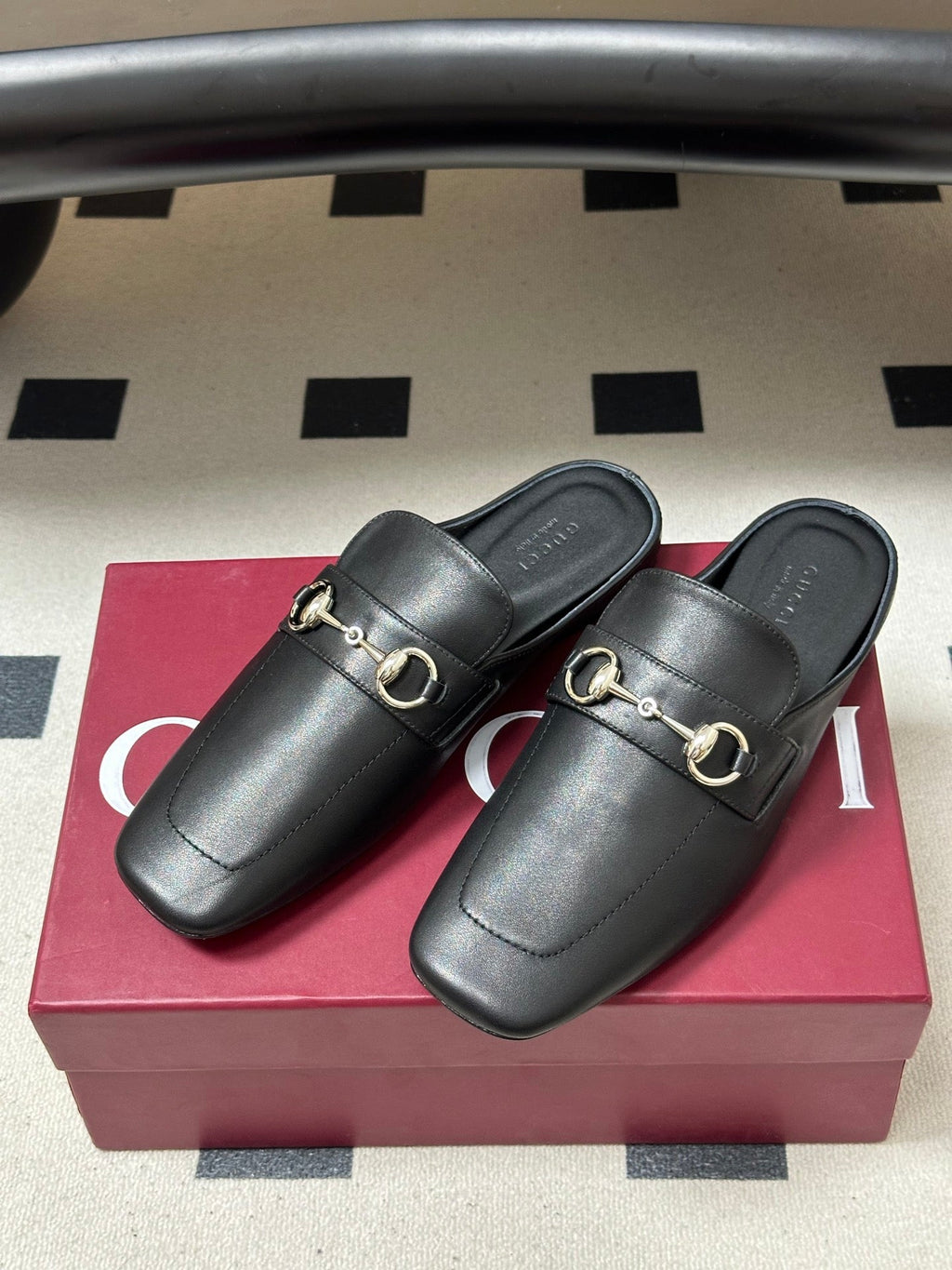 GUCCI 26S HORSEBIT LOAFER MULES IN BLACK CALFSKIN