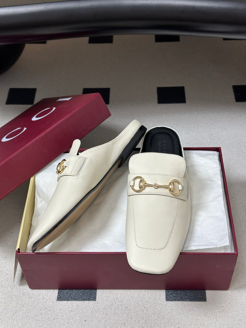 GUCCI 26S HORSEBIT LOAFER MULES IN WHITE CALFSKIN