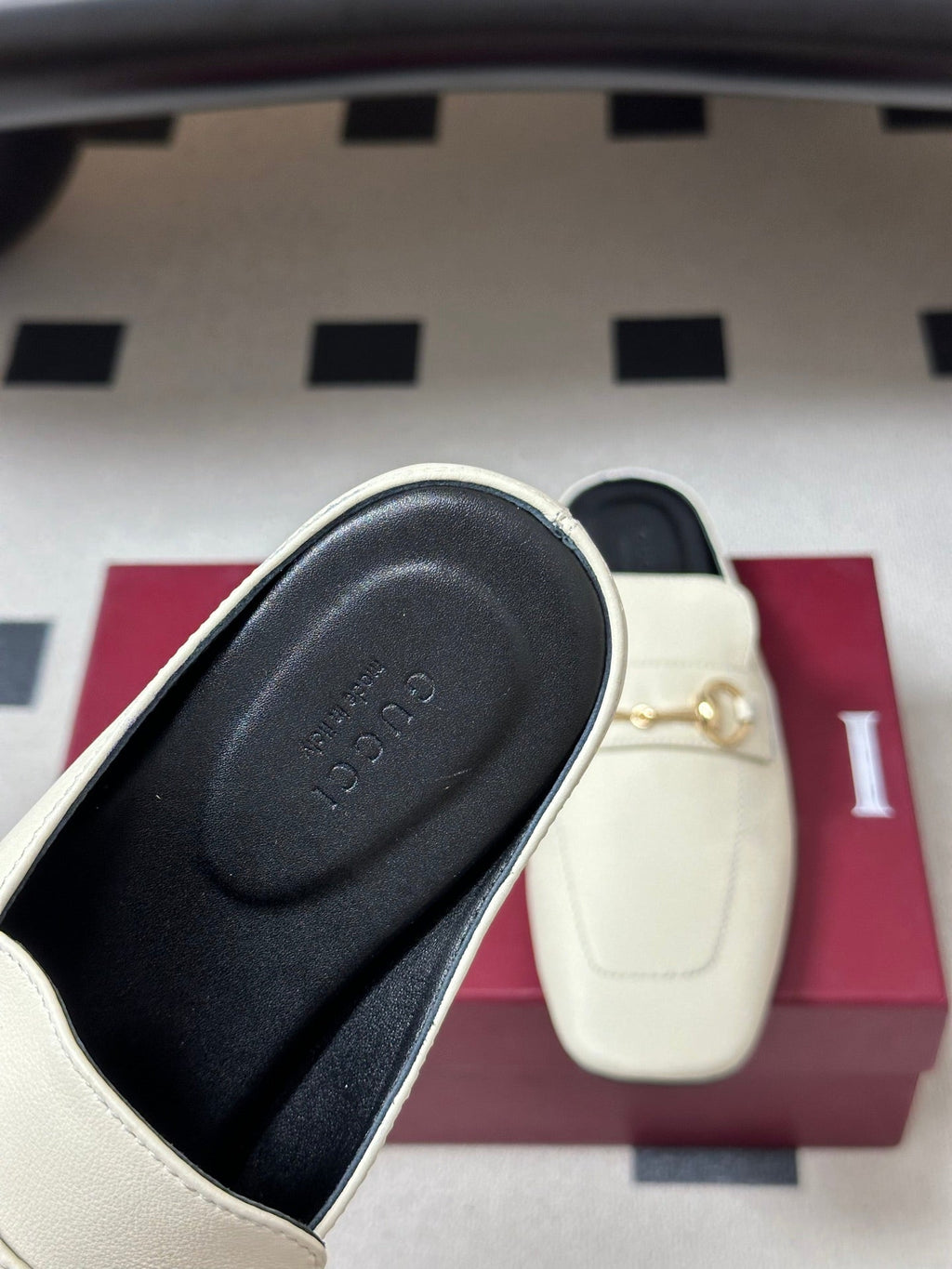 GUCCI 26S HORSEBIT LOAFER MULES IN WHITE CALFSKIN