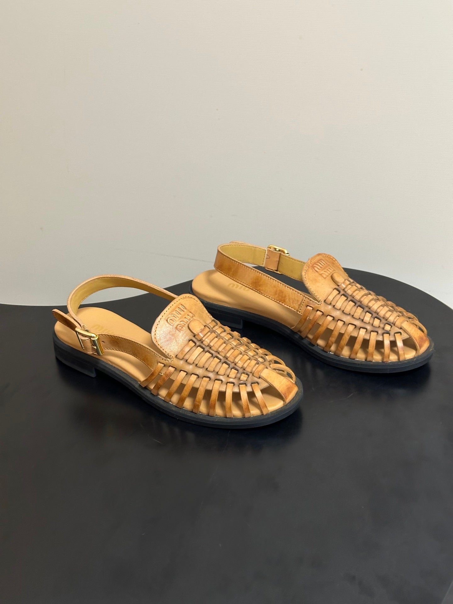MIUMIU 26S SLINGBACK FISHERMAN SANDALS IN GOLD BROWN CALFSKIN