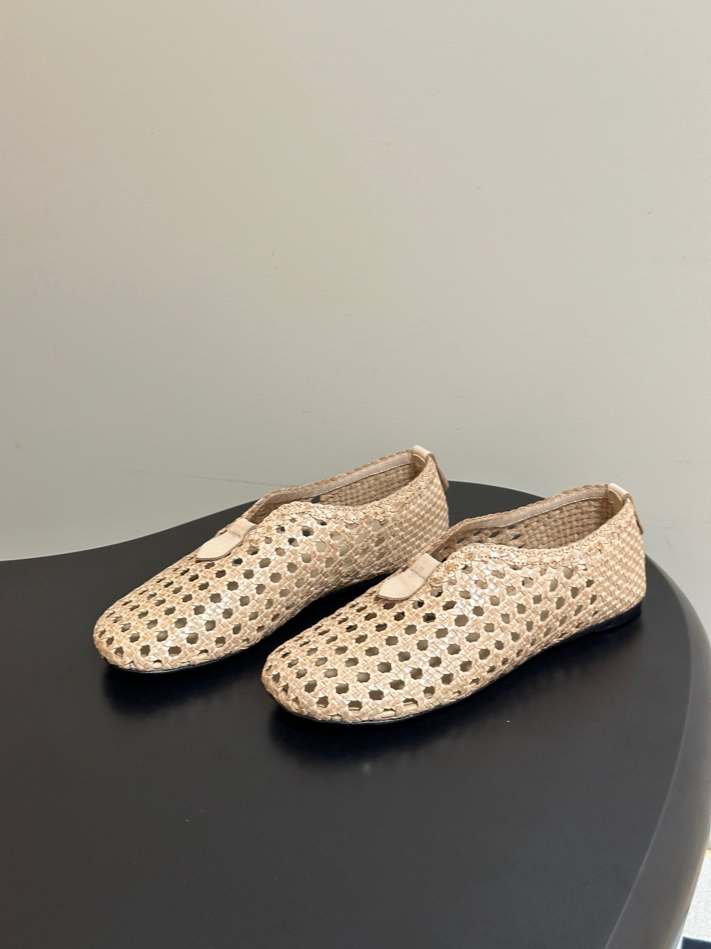 LP 26S BALLET FLATS IN BEIGE CALFSKIN WITH BASKETWEAVE DESIGN