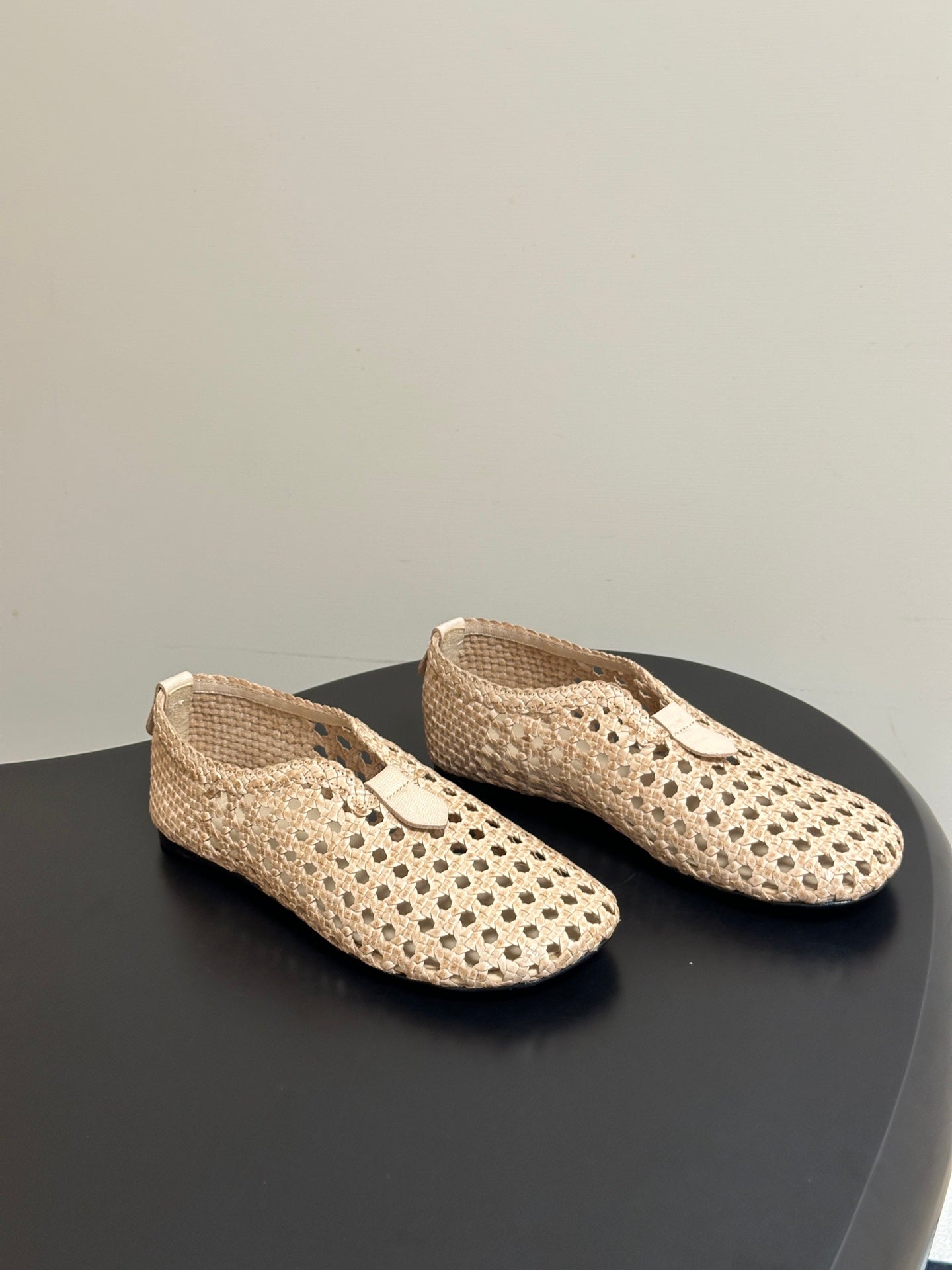 LP 26S BALLET FLATS IN BEIGE CALFSKIN WITH BASKETWEAVE DESIGN
