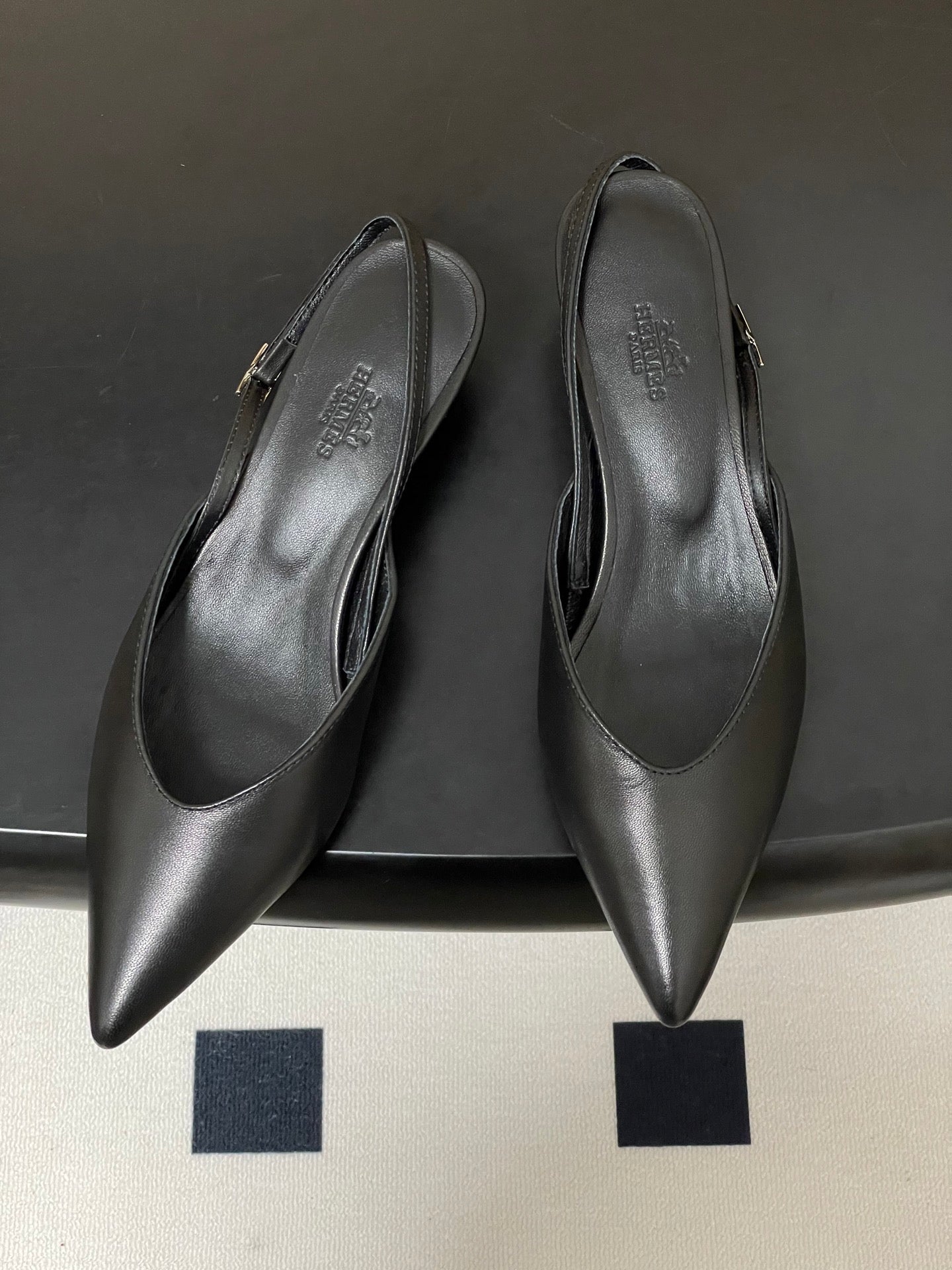 HM 26S NICOLE SLINGBACK 40MM IN BLACK CALFSKIN SILVER HARDWARE