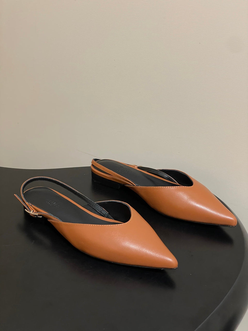 HM 26S NICOLE SLINGBACK IN CARAMEL BROWN CALFSKIN SILVER HARDWARE