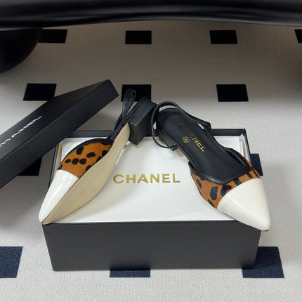 CHANEL 26S POINTED TOE SLINGBACKS IN BROWN PONY HAIR AND WHITE LAMBSKIN