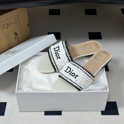 DIOR 26S FLAT SLIDE SANDALS IN IVORY WHITE RAFFIA