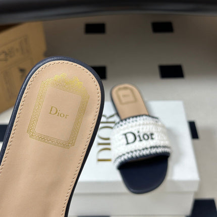 DIOR 26S FLAT SLIDE SANDALS IN WHITE AND NAVY BLUE RAFFIA