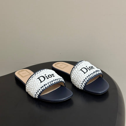 DIOR 26S FLAT SLIDE SANDALS IN WHITE AND NAVY BLUE RAFFIA