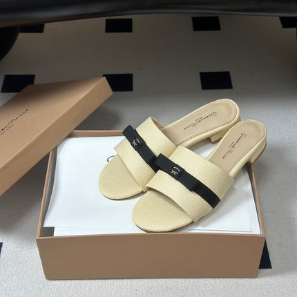 GIANVITO ROSSI 26S SLIDES IN BEIGE MIX BLACK FABRIC
