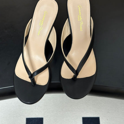 GIANVITO ROSSI 26S THONG HEEL SANDALS 70 MM IN BLACK CALFSKIN