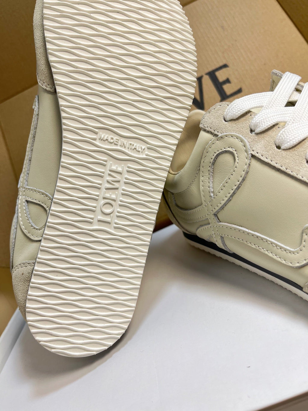 LOEWE 26S RUNNER 2.0 SNEAKERS IN OFF-WHITE CALFSKIN AND SUEDE
