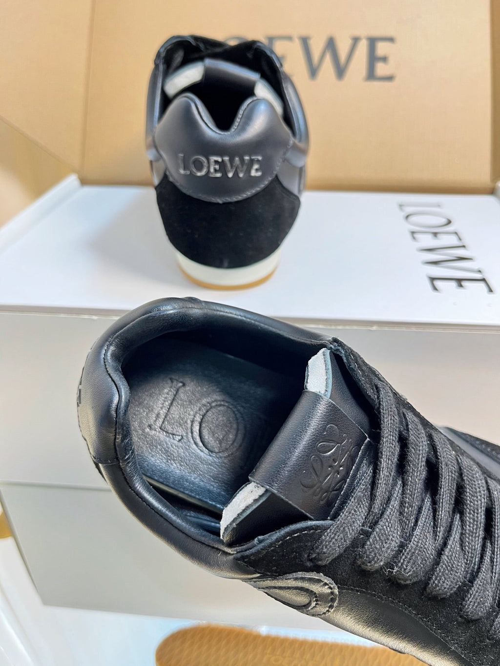 LOEWE 26S RUNNER 2.0 SNEAKERS IN BLACK CALFSKIN AND SUEDE