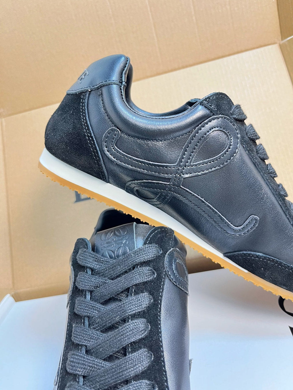 LOEWE 26S RUNNER 2.0 SNEAKERS IN BLACK CALFSKIN AND SUEDE