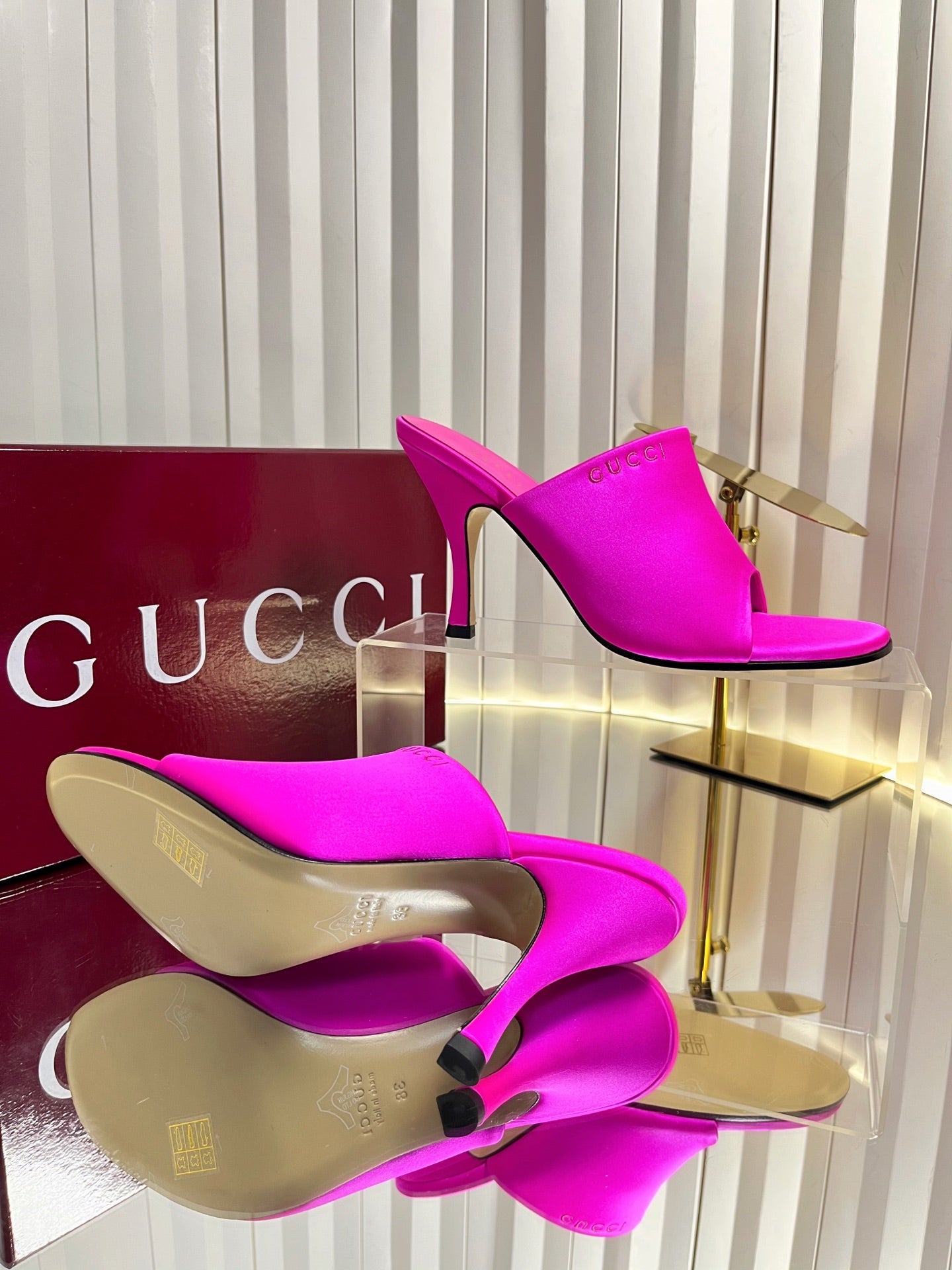 GUCCI 26S HIGH-HEELED SANDALS 100 MM IN DARK PINK SATIN