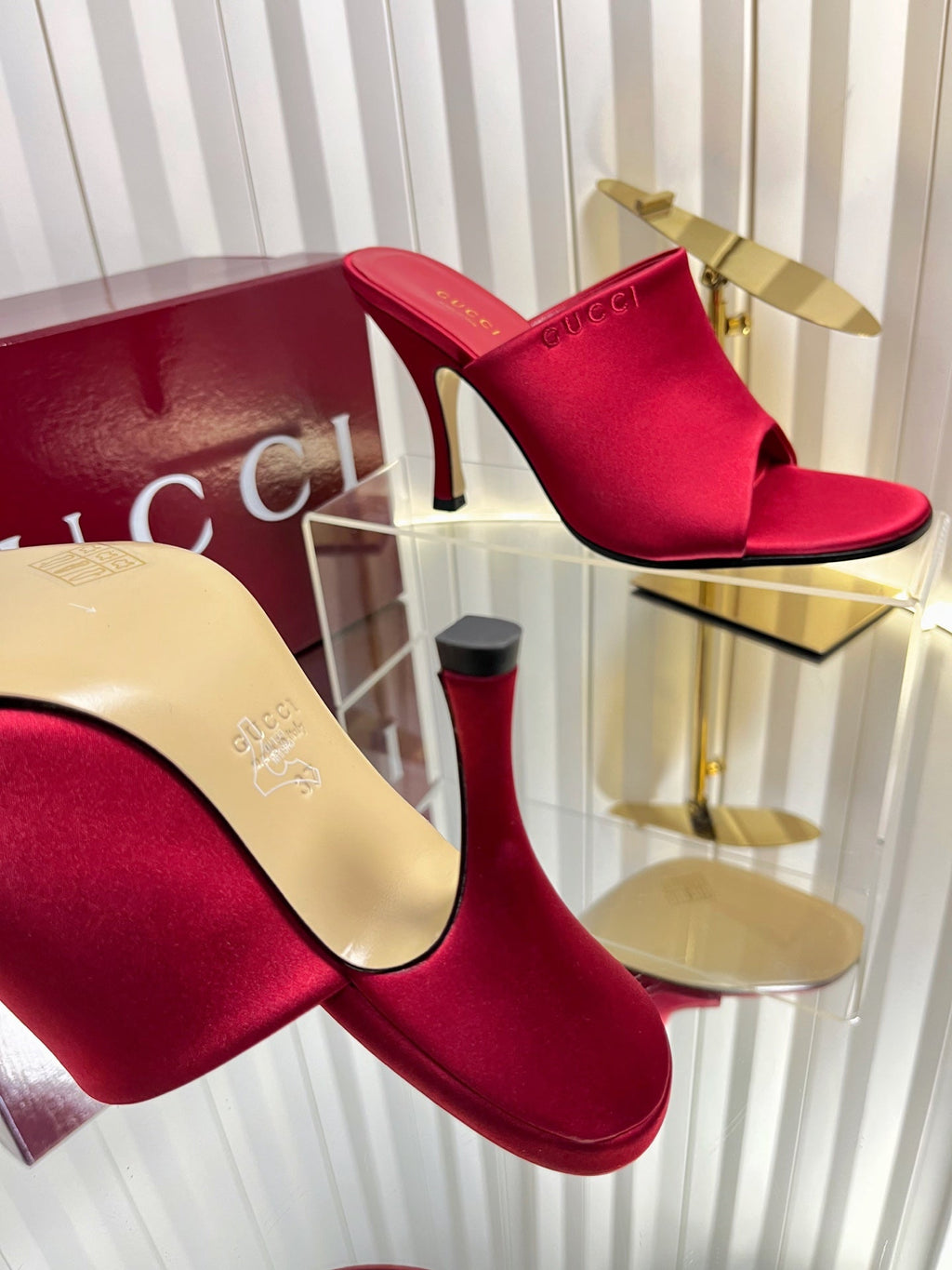 GUCCI 26S HIGH-HEELED SANDALS 100 MM IN RED SATIN